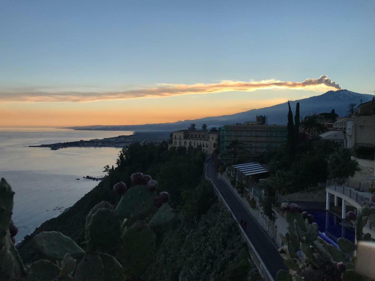 Апартаменти La Baia Dei Delfini Таорміна Екстер'єр фото