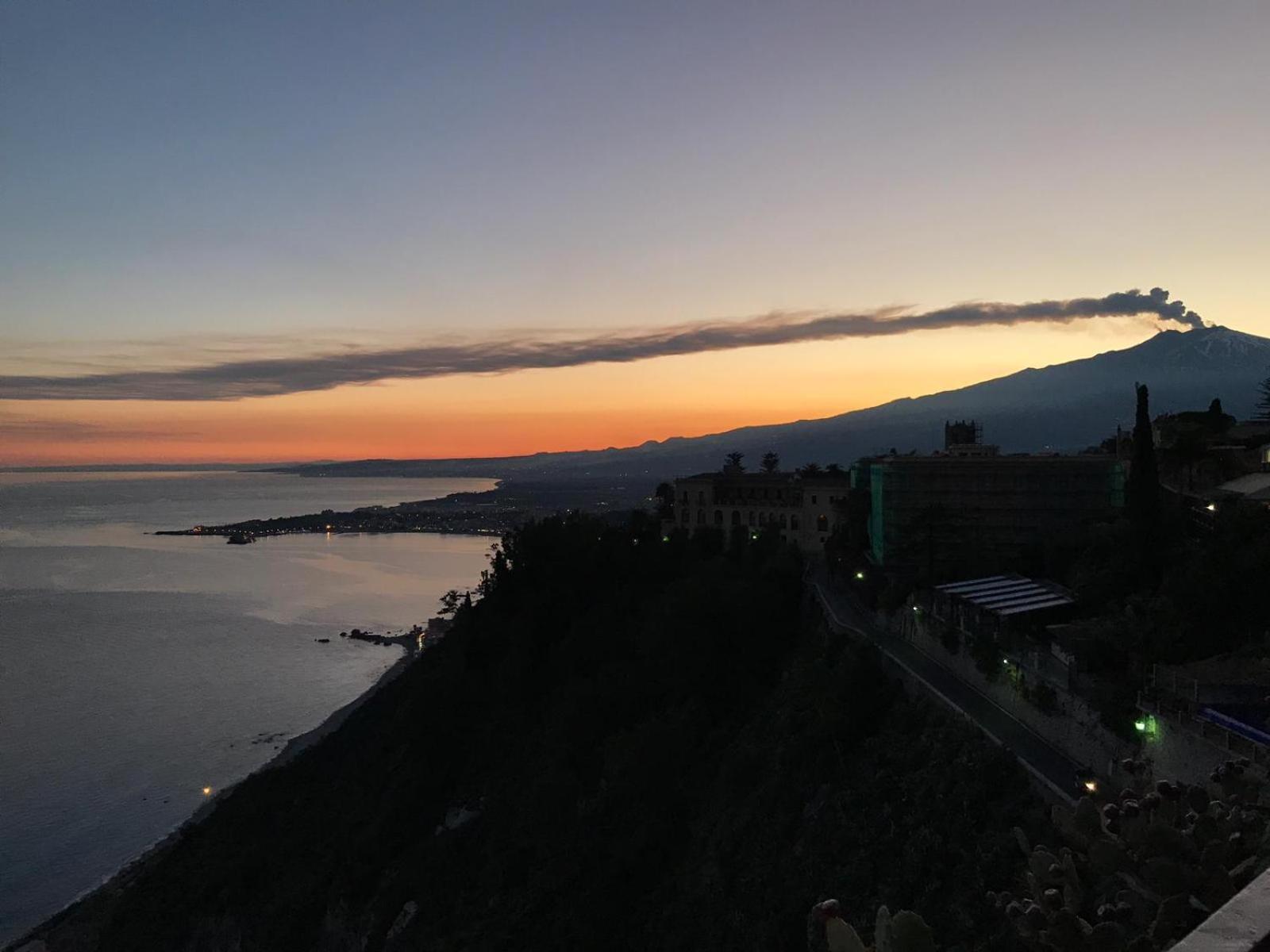 Апартаменти La Baia Dei Delfini Таорміна Екстер'єр фото